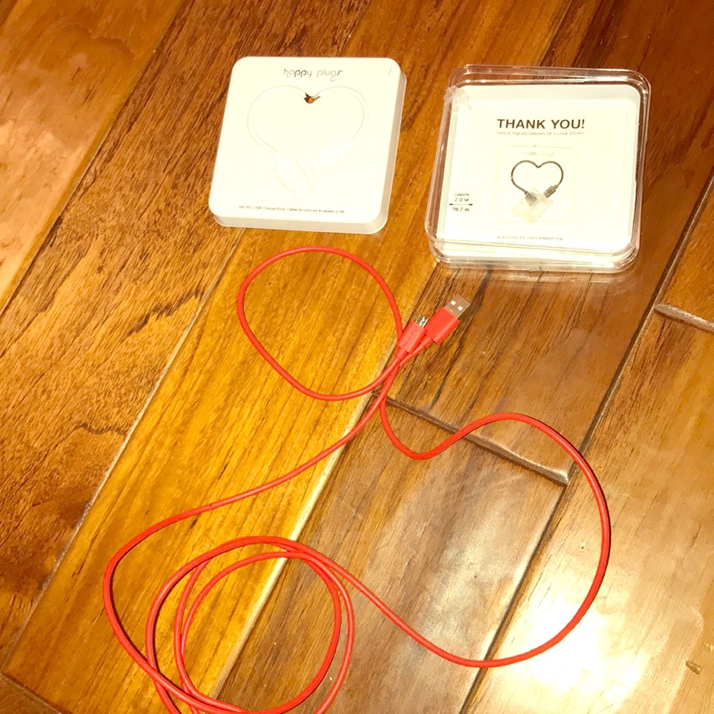 happy plug, smartphone or tablet charger